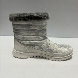 Ryka Women's Suzy Winter Booties Fur White Camo 8m